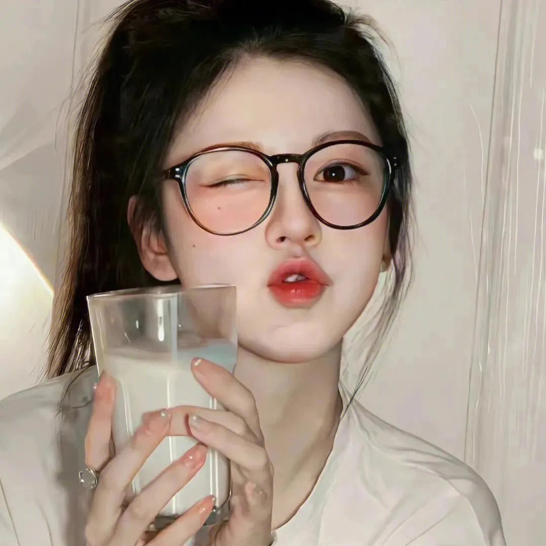 他轻缠